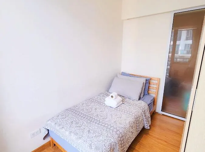 Aparthotel Cozy 2bedroom Near Airport 4*